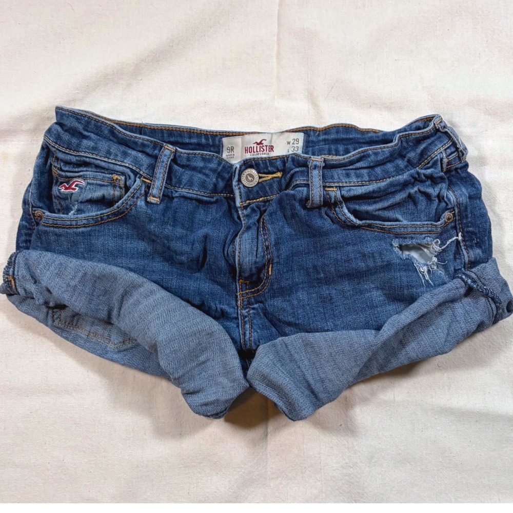 Y2K Sleaze Hollister Low Rise Denim Shorts Medium Wash Distressed Rolled Cuff